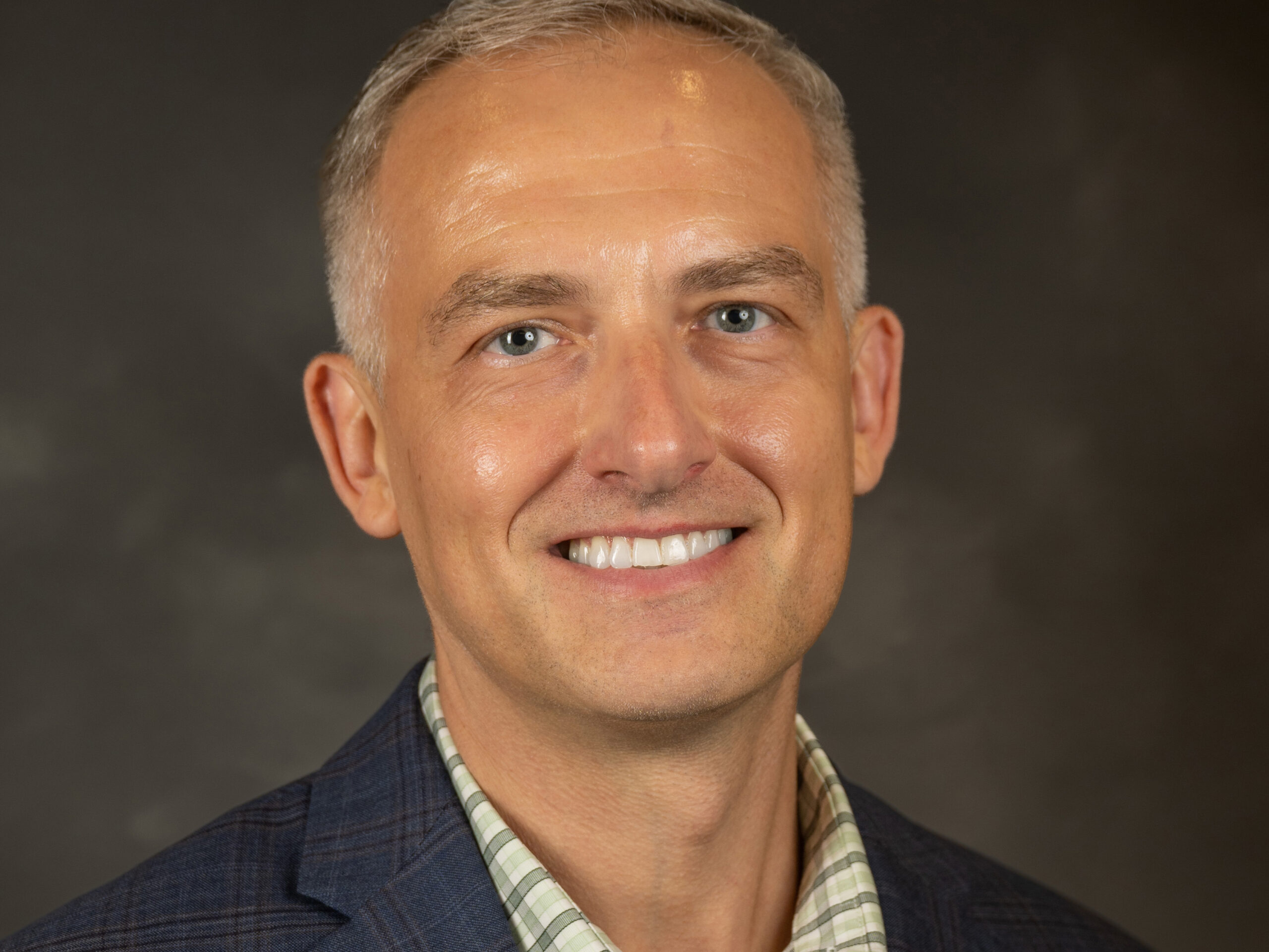 Peter Bobkowski Headshot